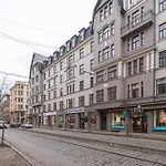 Elegant Studio With Airconditioner And Elevator, 9 Min Walk To Old Town