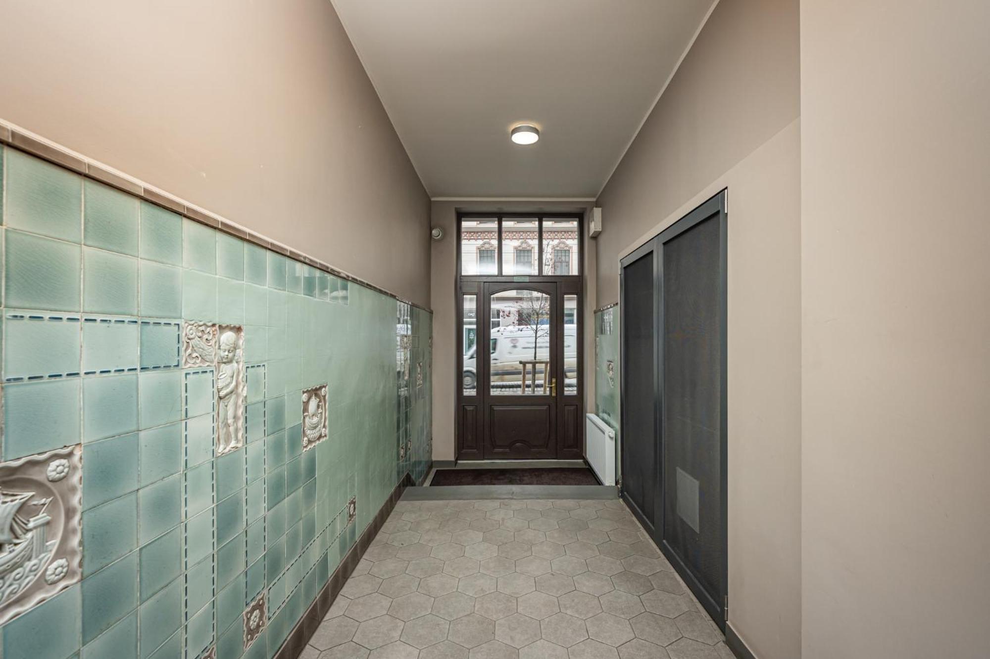 Elegant With Airconditioner And Elevator, 9 Min Walk To Old Town