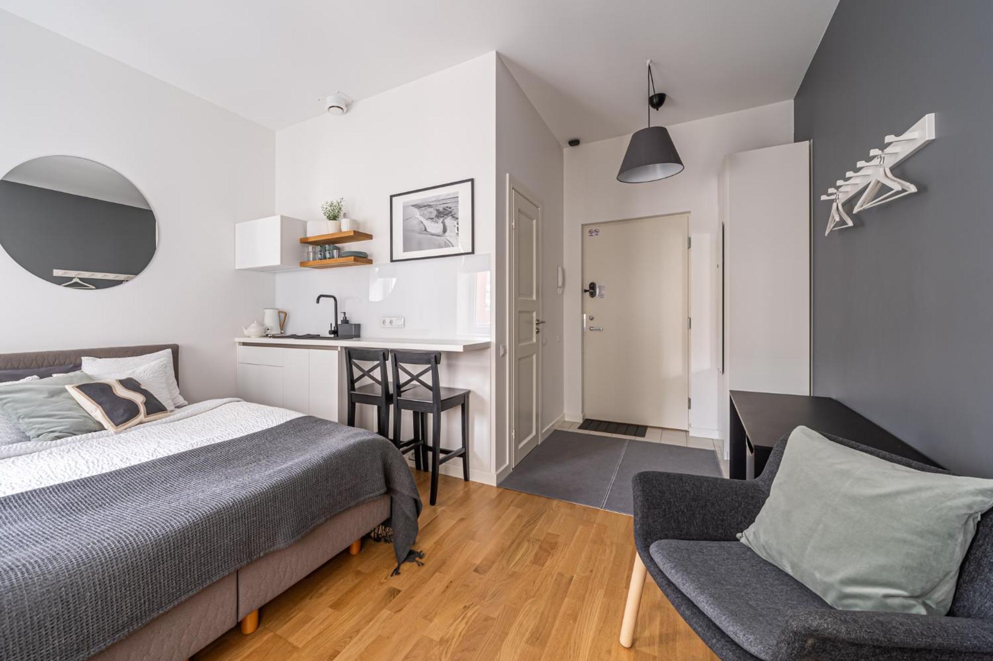 Elegant With Airconditioner And Elevator, 9 Min Walk To Old Town Riga