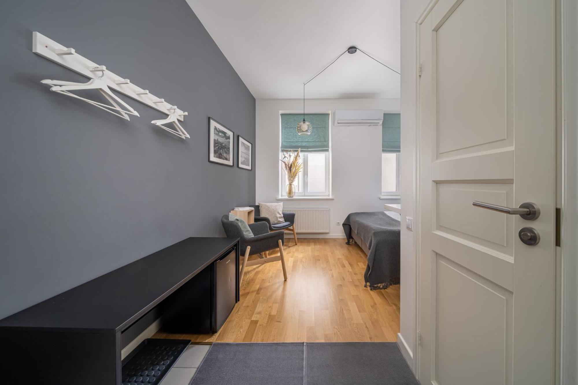 Appartement Elegant With Airconditioner And Elevator, 9 Min Walk To Old Town *