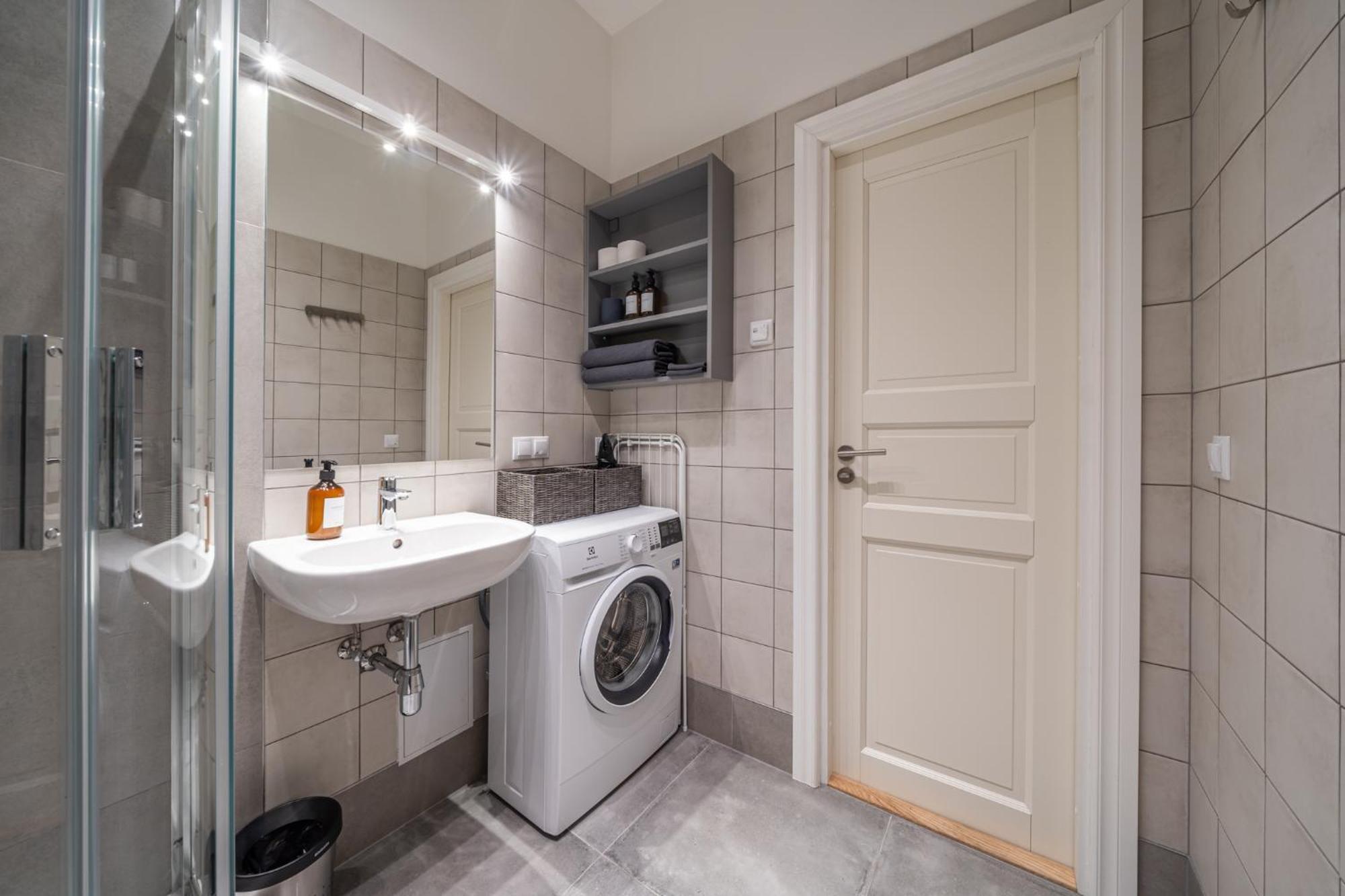 Elegant With Airconditioner And Elevator, 9 Min Walk To Old Town * Riga